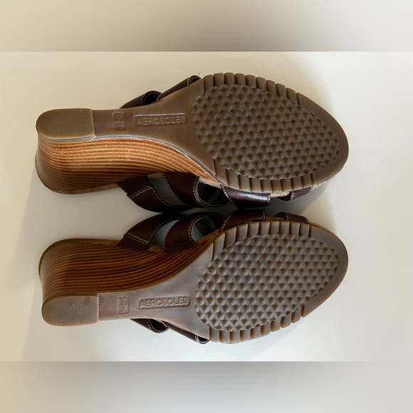 Aerosoles - Picture 4 of 5